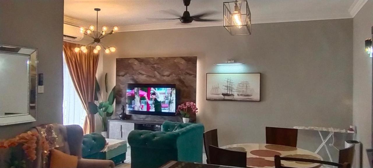 Cmk Apartmen Mutiara Tower 3 Bedroom Kota Bharu#Netflix Extérieur photo